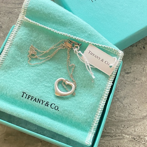 Sold - Picture 1 of 3